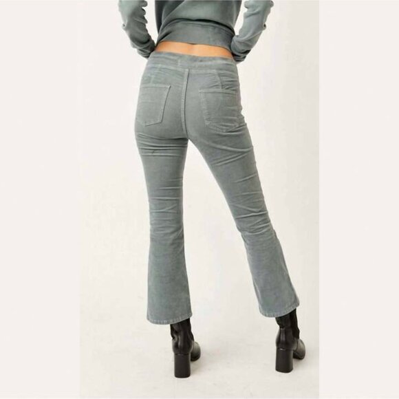 020 We The Free In My Feelings Cropped Slim Flare Velvet Pants NWT Size XS - Picture 4 of 11
